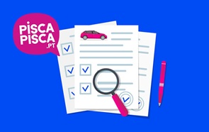 folha em formato de ícone, com um carro no canto superior esquerdo, com o logótipo do portal de carros usados Pisca Pisca.
