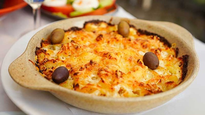 Prato com bacalhau com natas