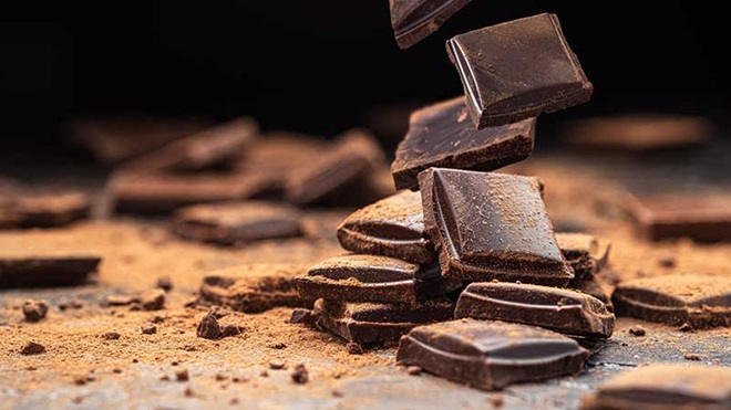 Quadrados de chocolate negro