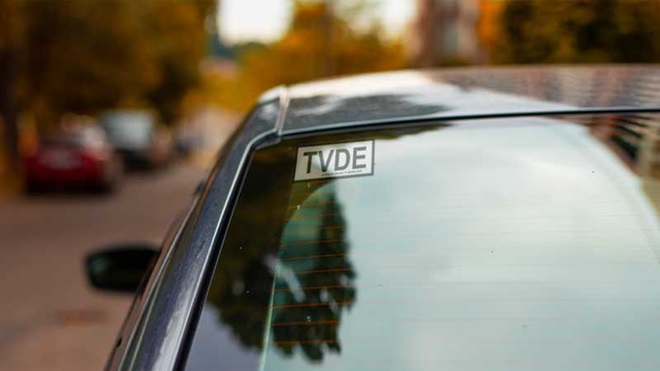 Traseira de carro TVDE