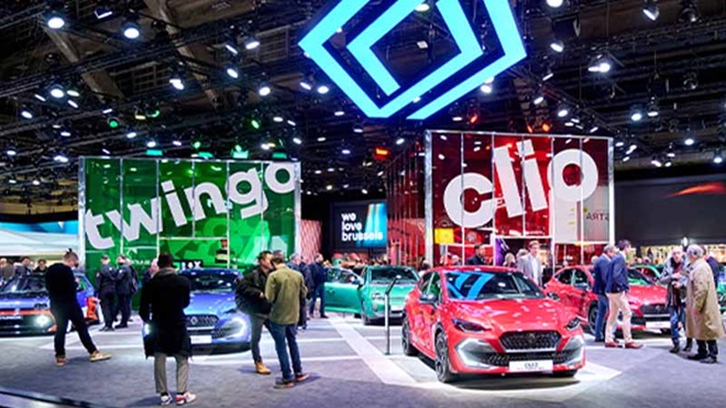 Salão automóvel de Bruxelas em 2026 com carros da Renault em destaque