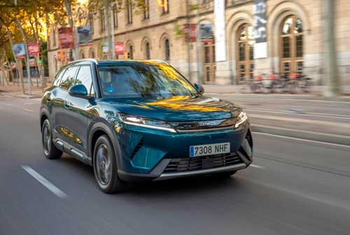 Prometido é devido. BYD Atto 2 DM-i proporciona a experiência de condução elétrica com a segurança de um híbrido plug-in.