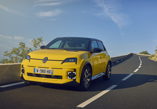 Renault 5 E-Tech elétrico seduz à vista e impressiona pelo "conteúdo". 