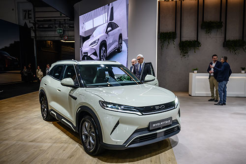 BYD Atto 2 é o novo crossover elétrico da marca, que continua a crescer.
