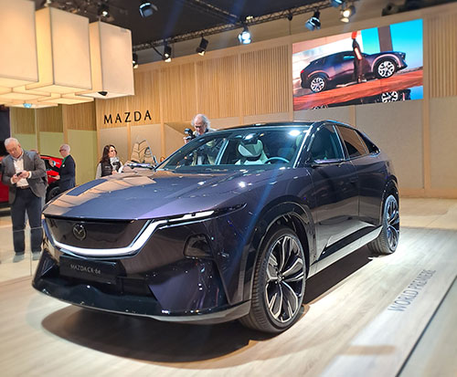 O Mazda CX-6e é o segundo modelo elétrico da marca japonesa. O SUV elétrico tem preço promocional desde 41 543 euros.