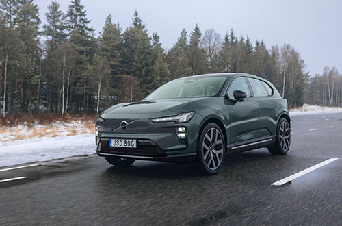 Volvo EX60 demora 17 minutos a carregar a bateria de 10% a 80% em condições ideais.