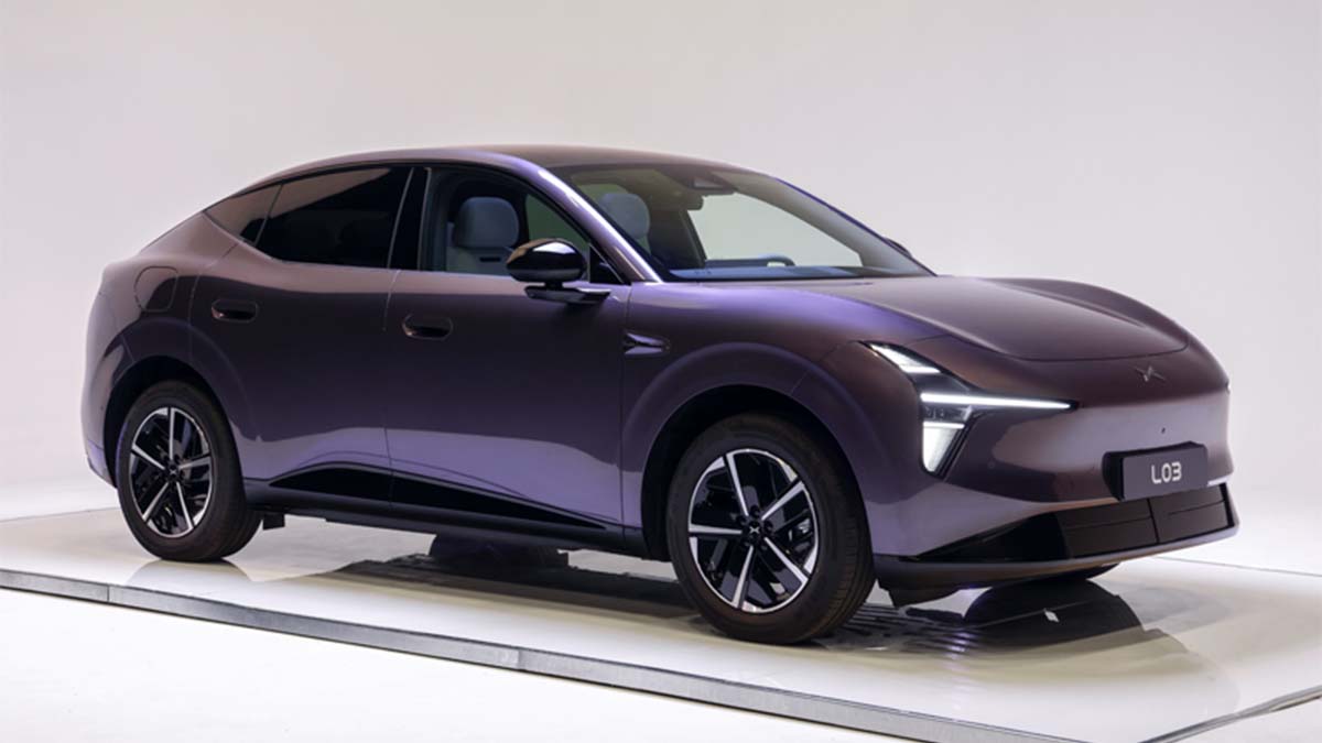 Xpeng L03 estático na apresentação mundial