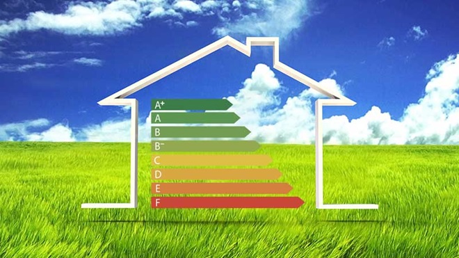 contorno de uma casa com as barras do certificado energético no interior