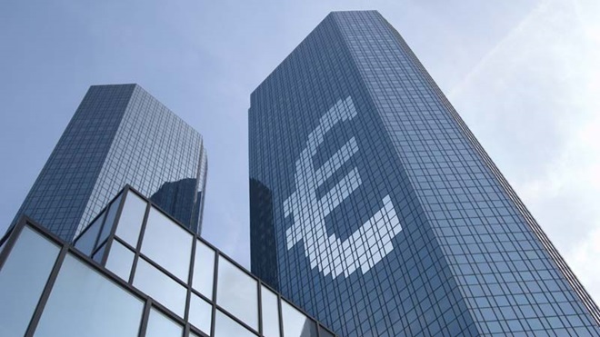 arranha-céus com símbolo de Euro