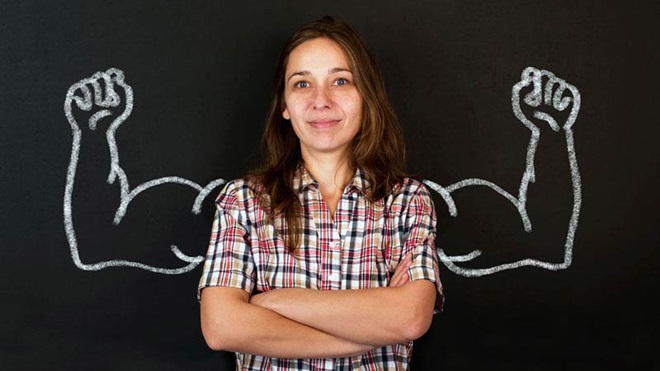 Mulher com força e confiança