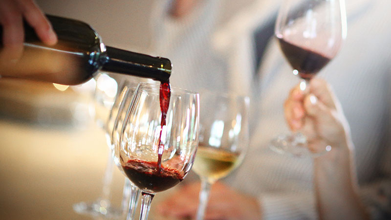 Mantenha a casa fresca de forma natural ou com equipamentos