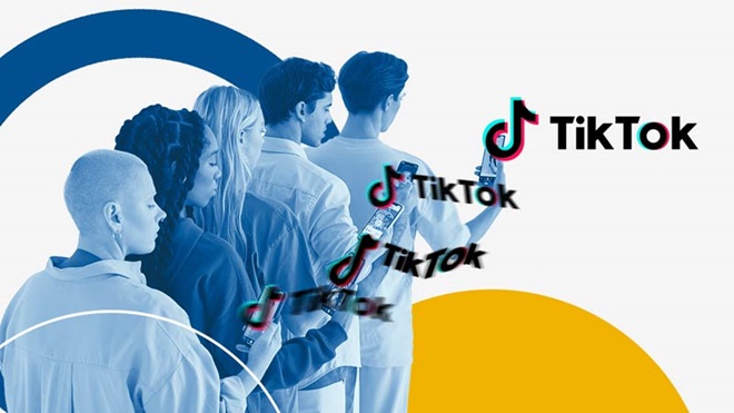 Imagem composta com 5 pessoas de costas em tons de azul com palavras a dizer "tiktok" sobre a imagem