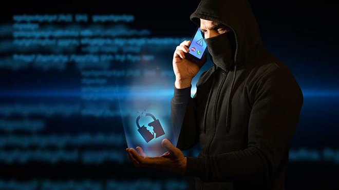 Homem suspeito a fazer uma chamada falsa