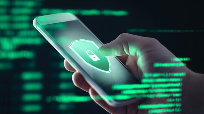 Segurança online em computadores e telemóveis