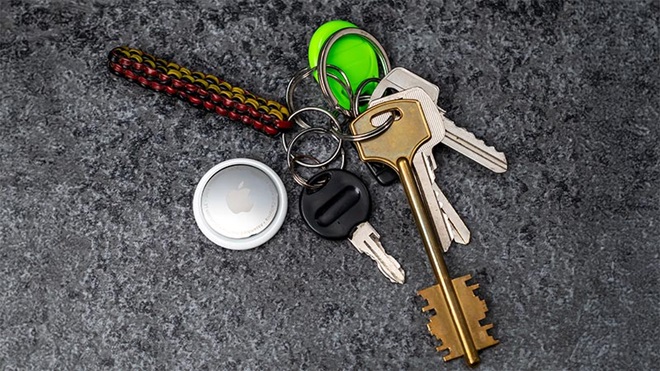 Molho de chaves com um airtag