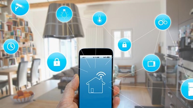 smartphone ligado por wireless a diversos aparelhos no interior de uma casa