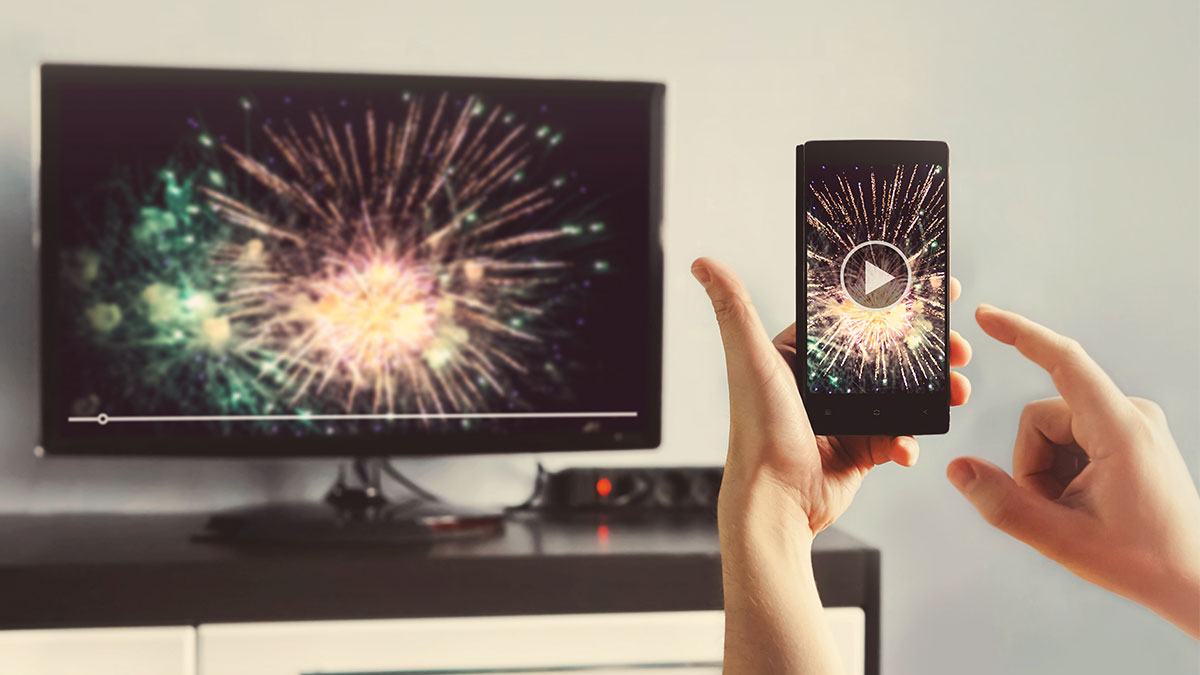 Como ligar o PC, o smartphone ou o tablet ao televisor