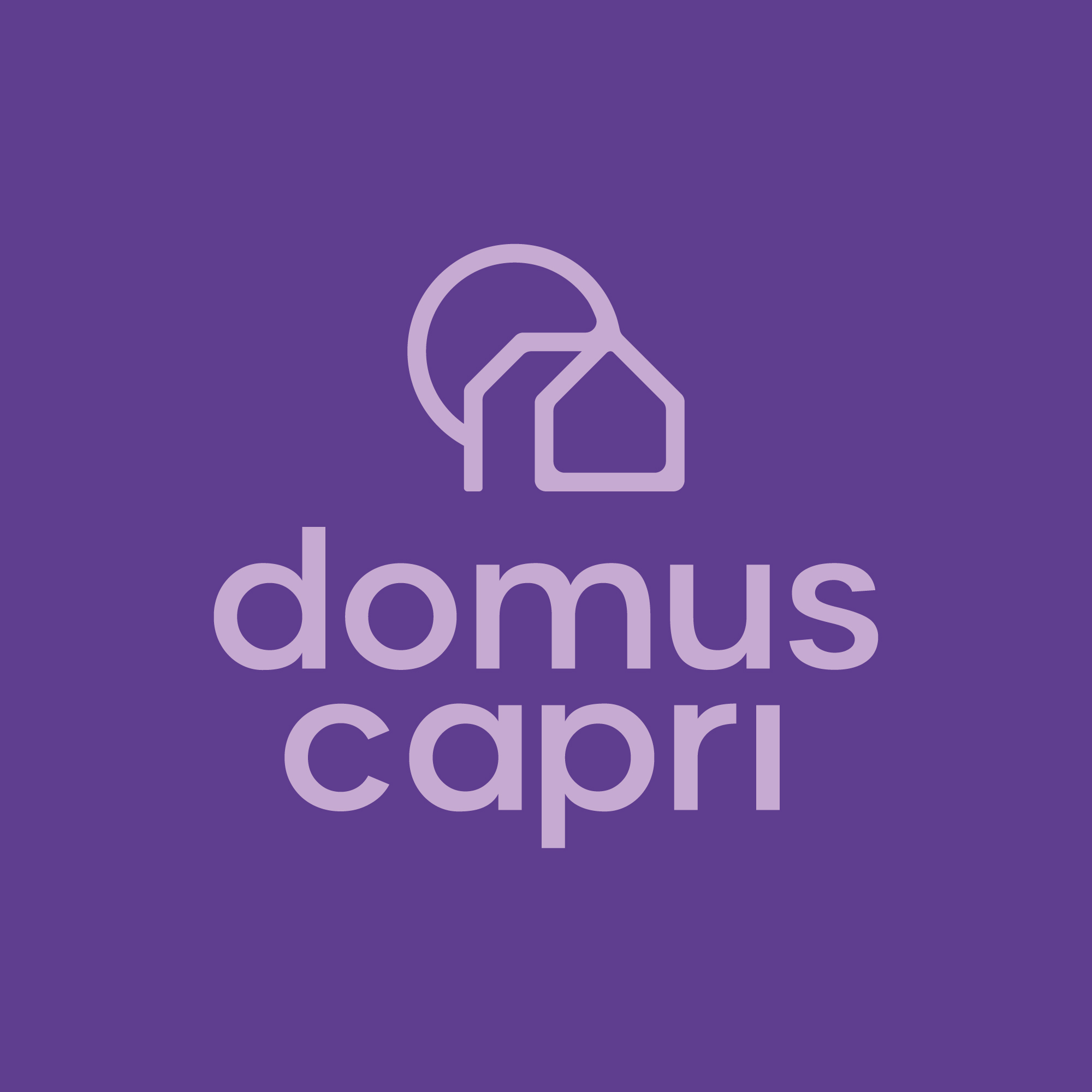 Logo da empresa Domuscapri, em roxo.