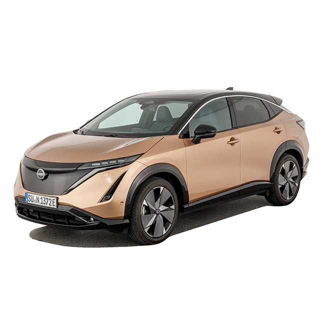 Nissan Ariya dourado