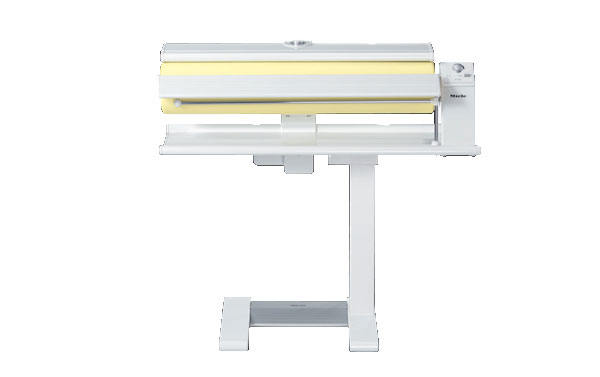 Please fill the source and the alt text