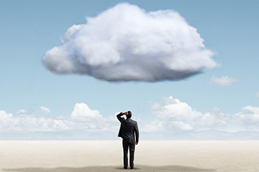 nuvem por cima de homem